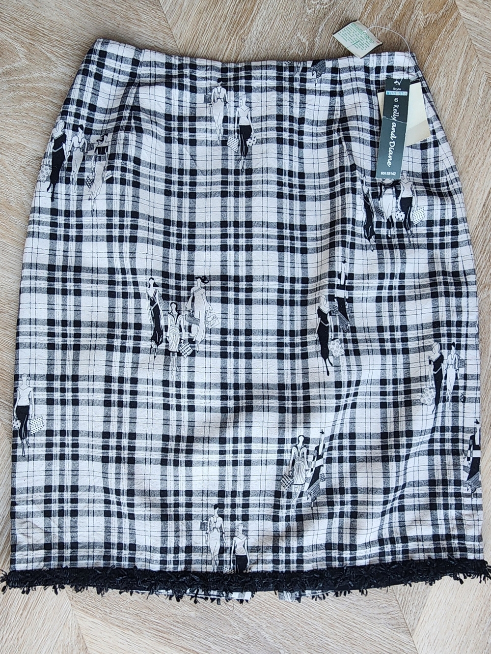 NEW with tag -Vintage-Inspired Black & White Plaid Pencil Skirt by Kelly & Diane